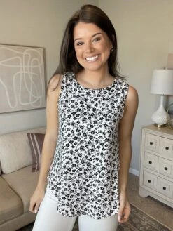 So Pretty Top| S-XL *Final Sale* -STACCATO Sale Store 25gDG6twAOBFJ2aYcfl8PTjBtfTfMFG5Ud0U64zD