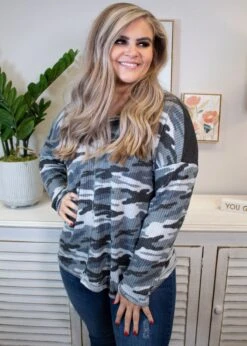 The Essie Top *Final Sale* -STACCATO Sale Store c2jBqK2zyhTGmFbzQfj3CKYbn6Dd8zHeFv9M5qXL