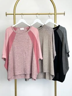 Colorblock Short Sleeve Oversized Knit Poncho Top | S/M - 2X/3X