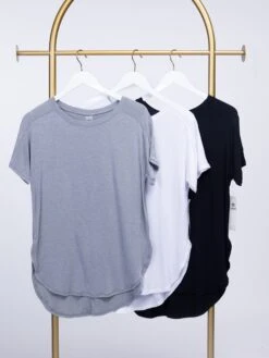 Mono B Short Sleeve Round Neck High Low Top | S-L